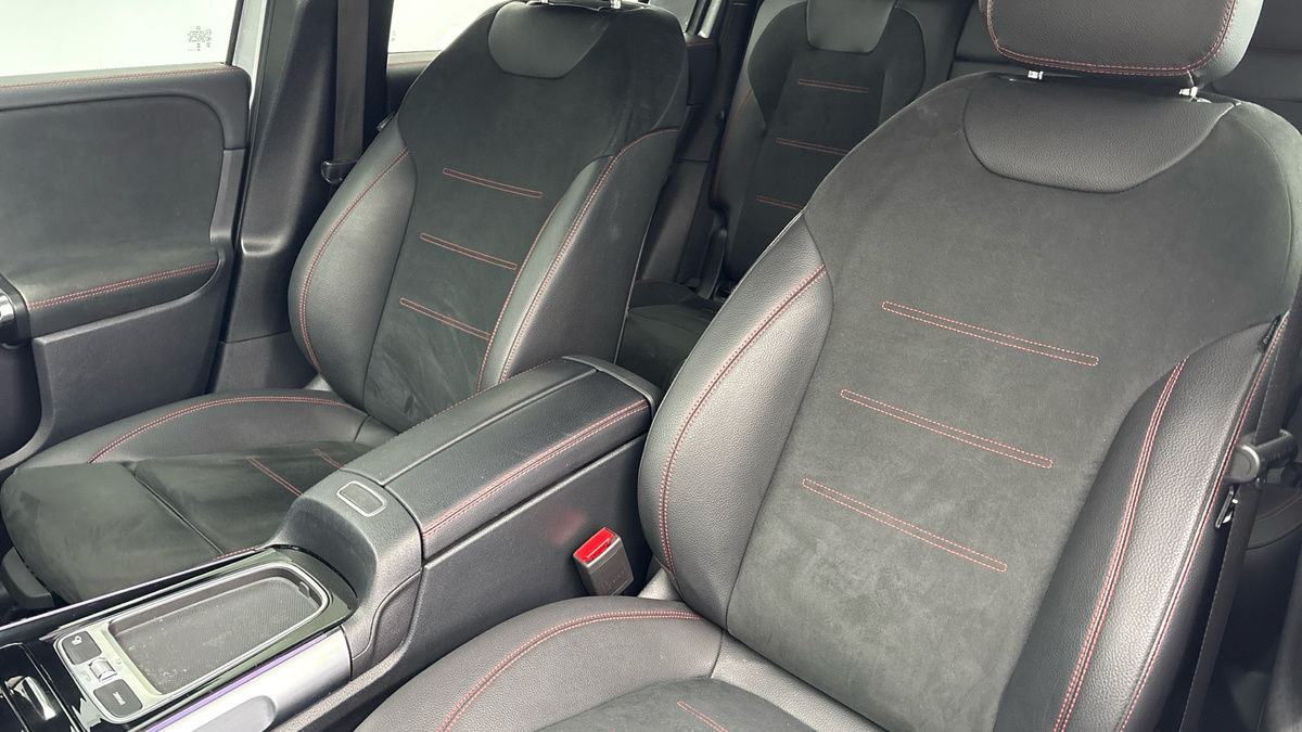 Mercedes-Benz GLB Image 7