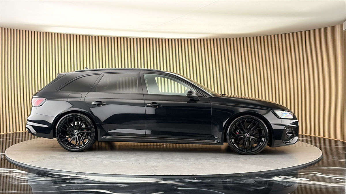 More views of Audi RS4 Avant