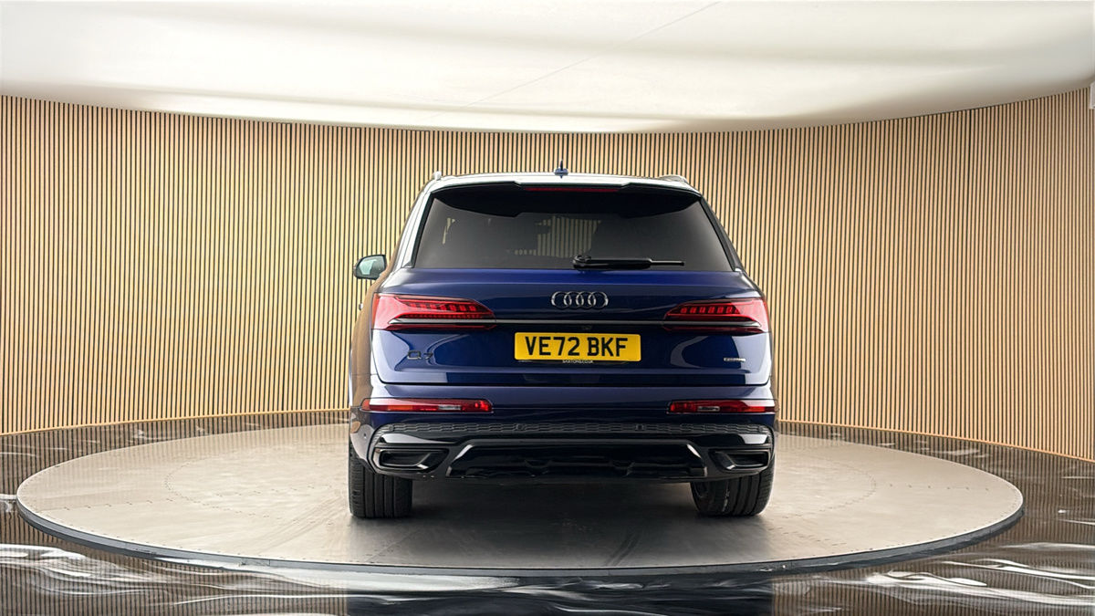 More views of Audi Q7