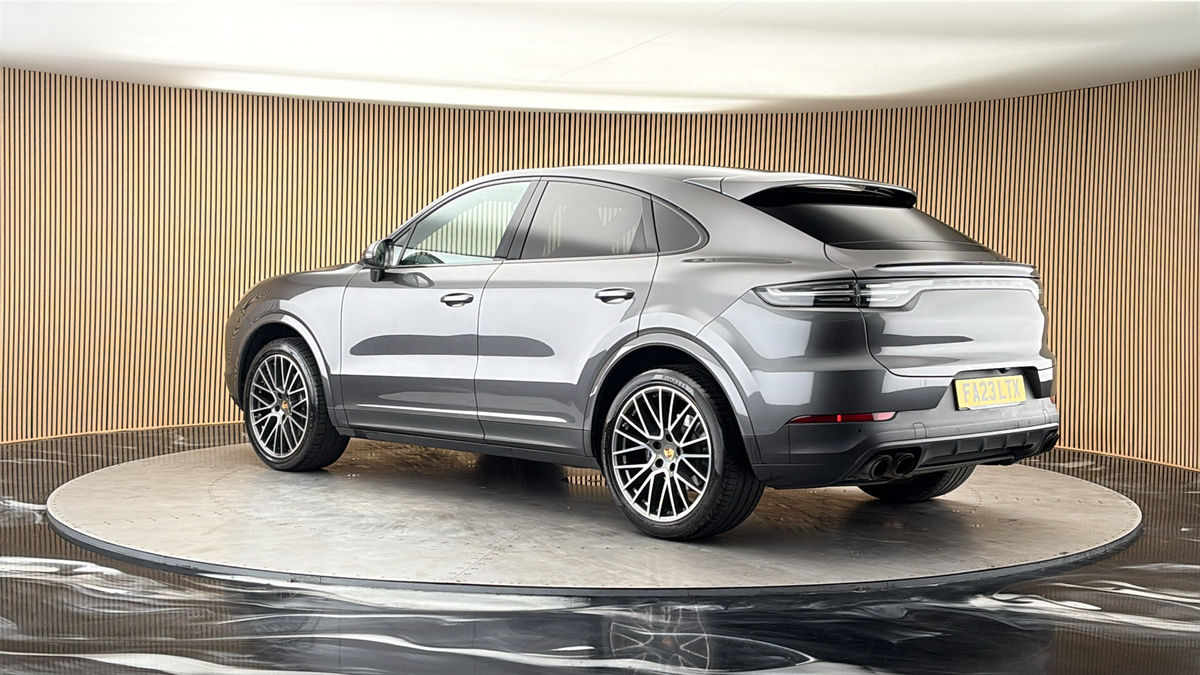More views of Porsche Cayenne