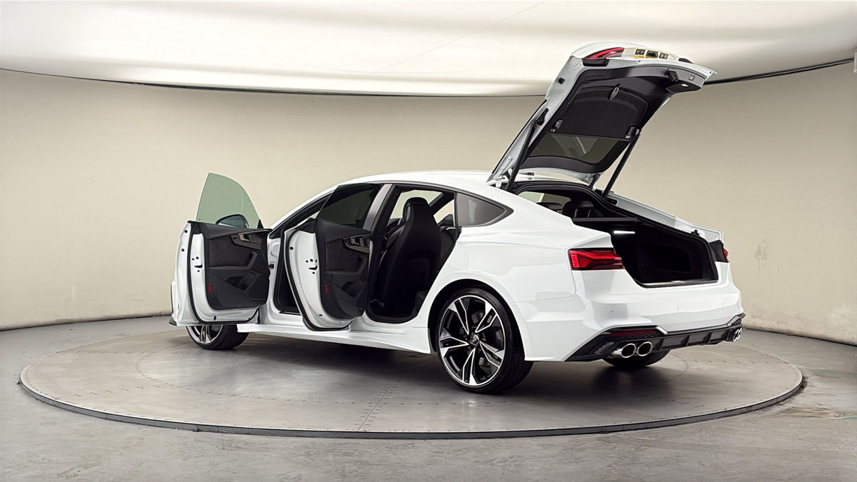 More views of Audi S5