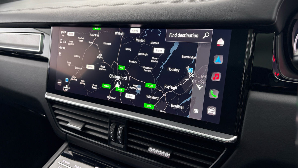 Porsche Cayenne Image 17