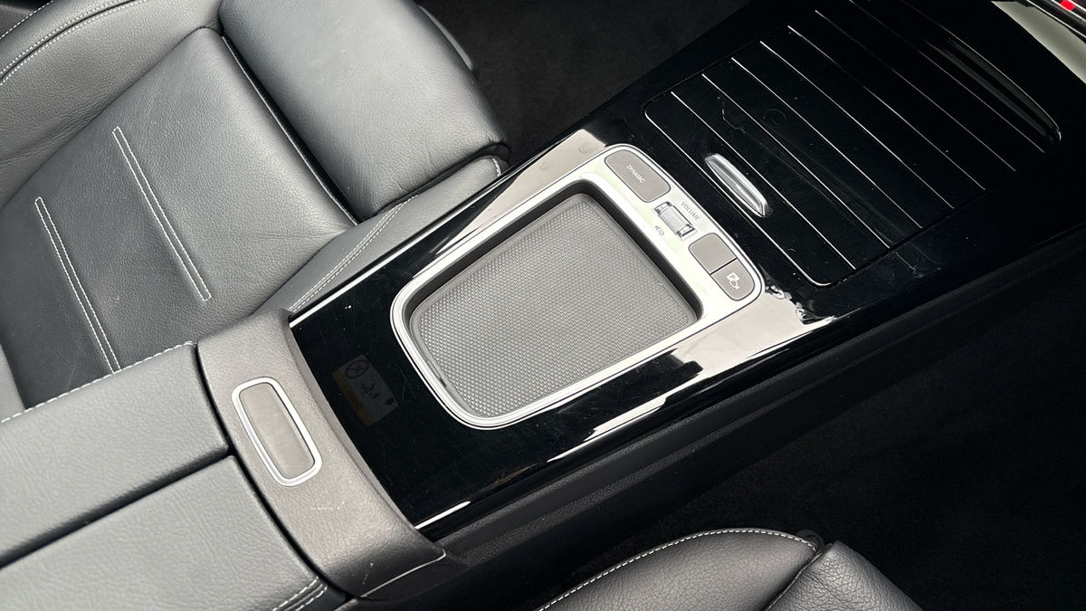 Mercedes-Benz CLA Image 18