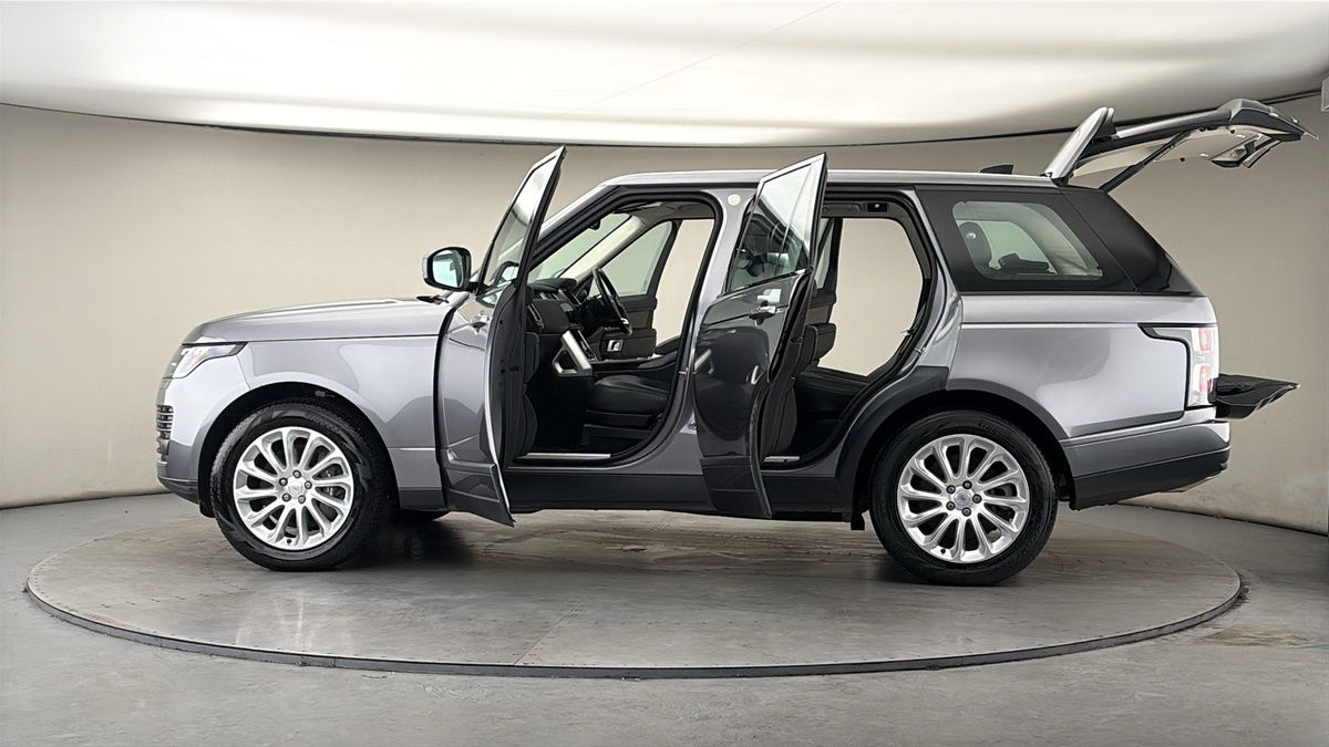 More views of Land Rover Range Rover