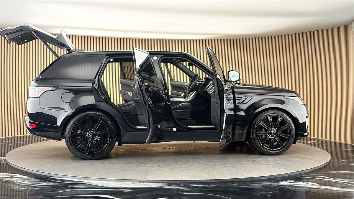 More views of Land Rover Range Rover Sport