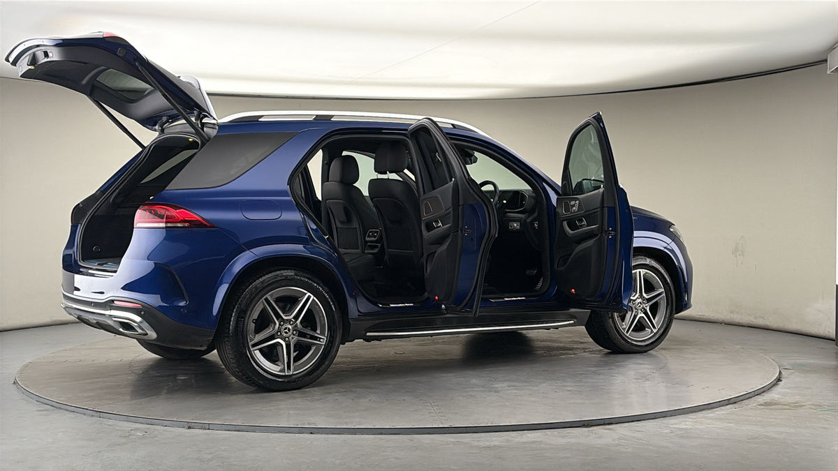 More views of Mercedes-Benz GLE