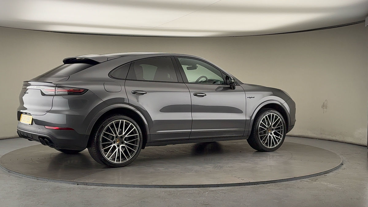 More views of Porsche Cayenne