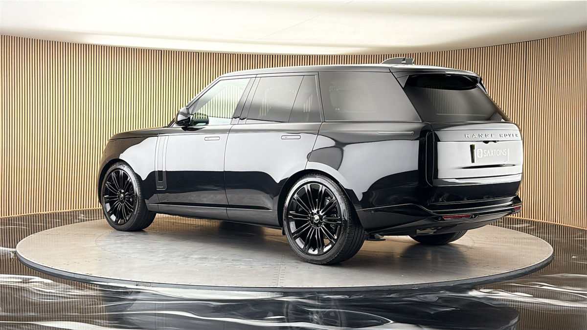More views of Land Rover Range Rover