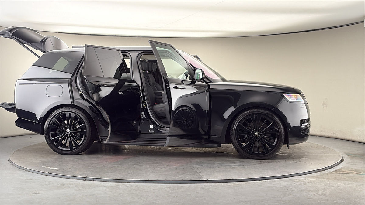 More views of Land Rover Range Rover