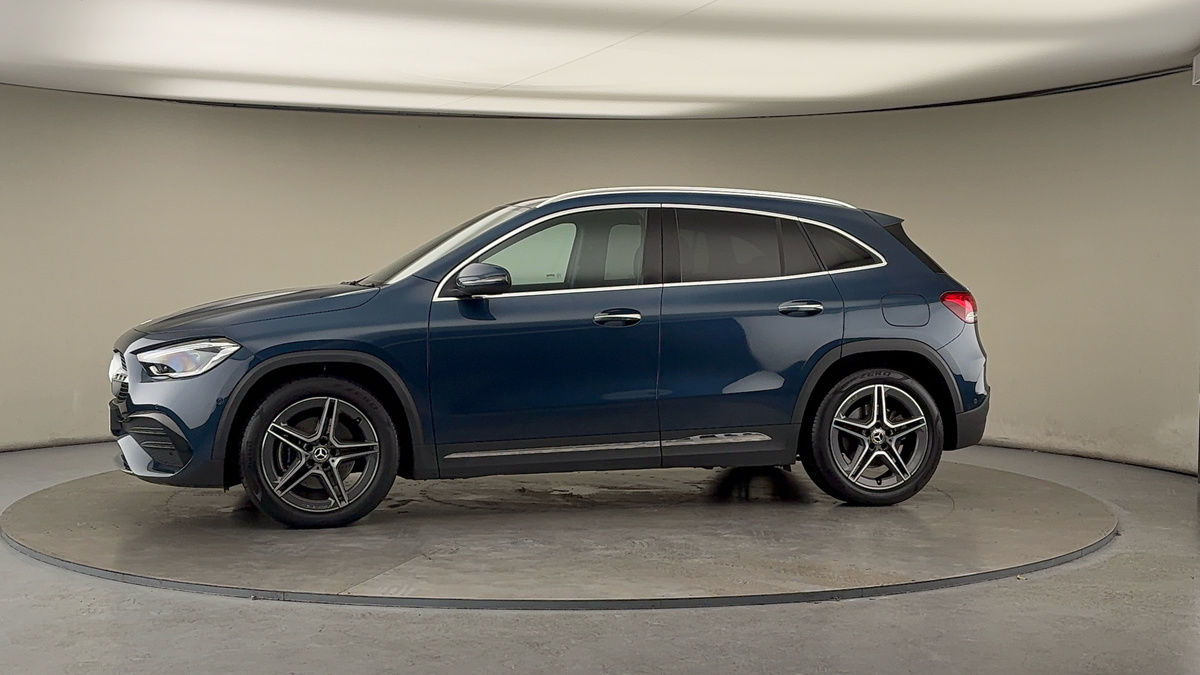 More views of Mercedes-Benz GLA