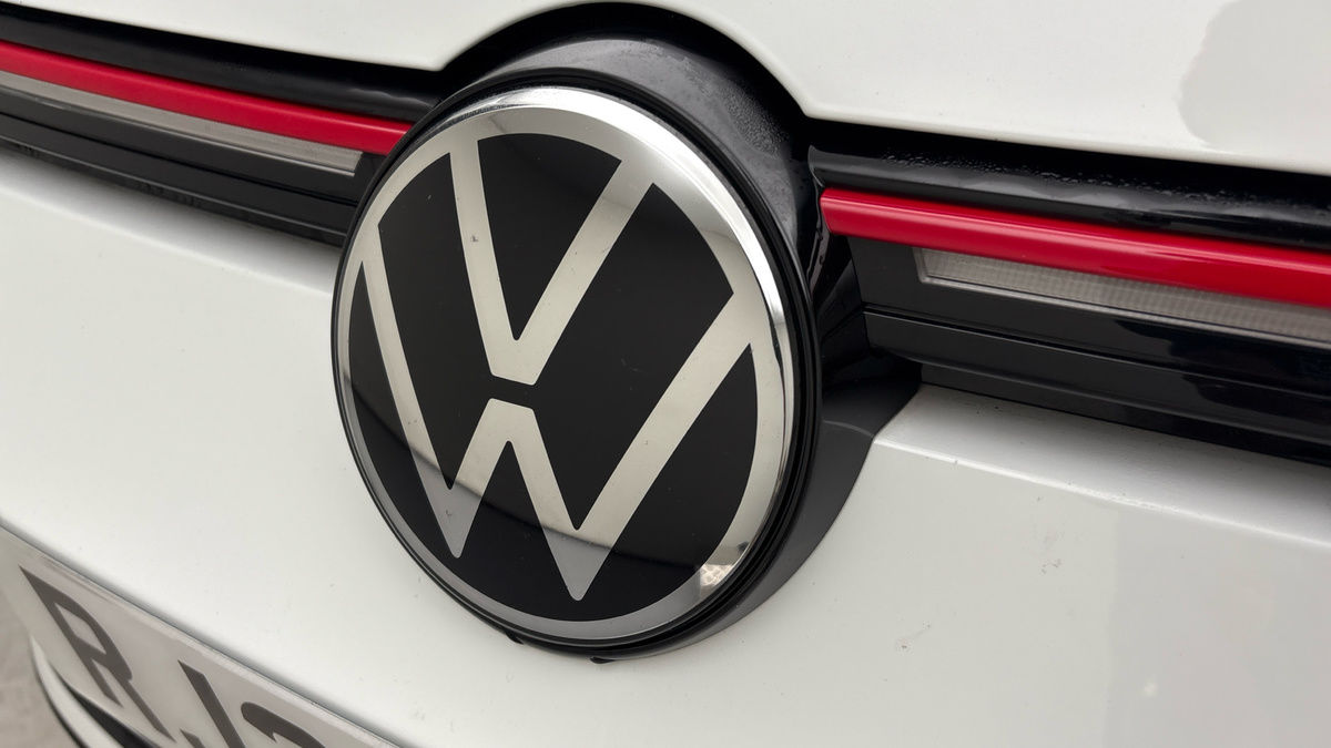 Volkswagen Golf Image 24