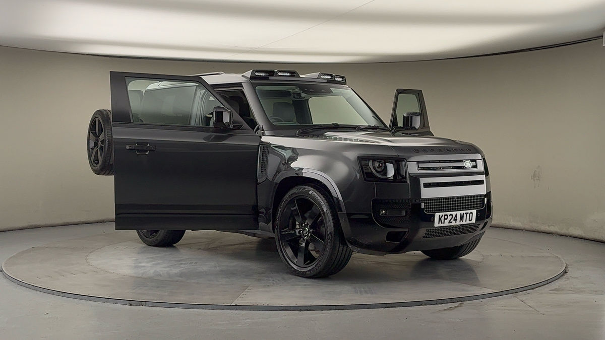 More views of Land Rover Defender 90