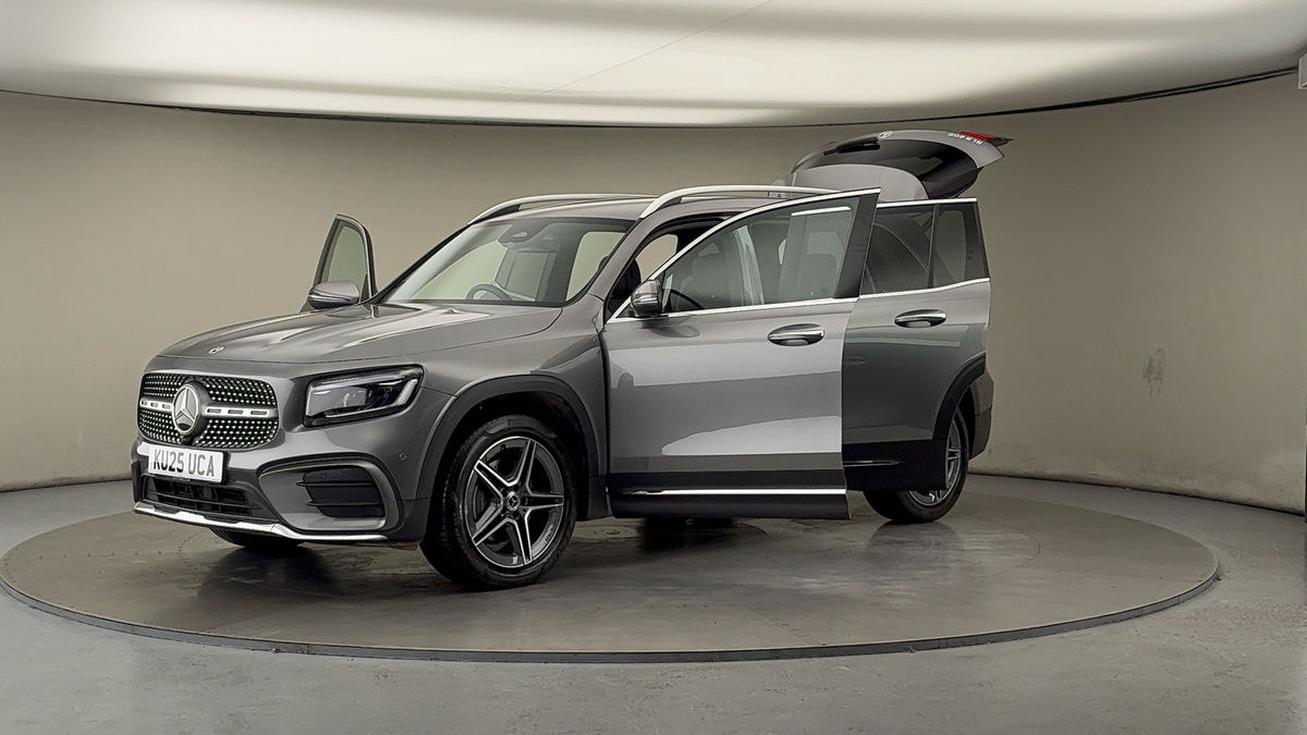 Mercedes-Benz GLB Image 22