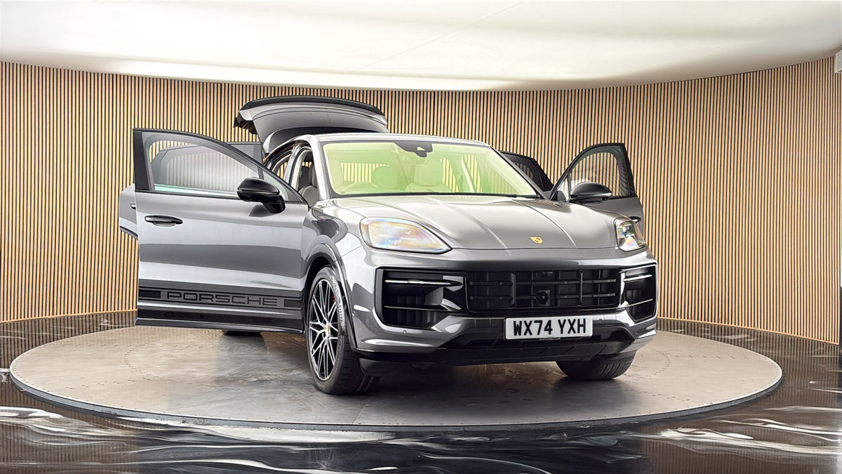 More views of Porsche Cayenne