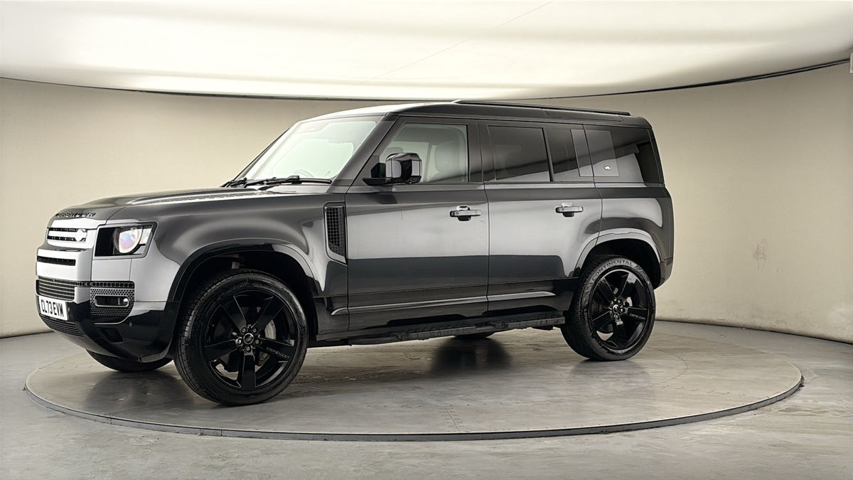 More views of Land Rover Defender 110