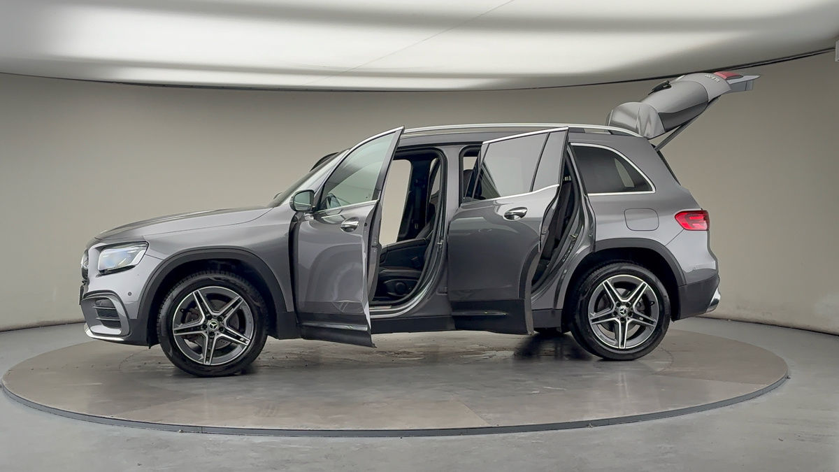 More views of Mercedes-Benz GLB