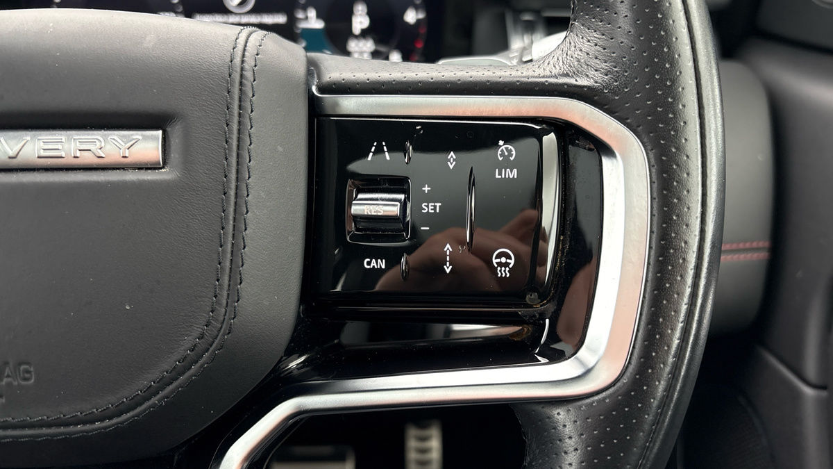 Land Rover Discovery Sport Image 14