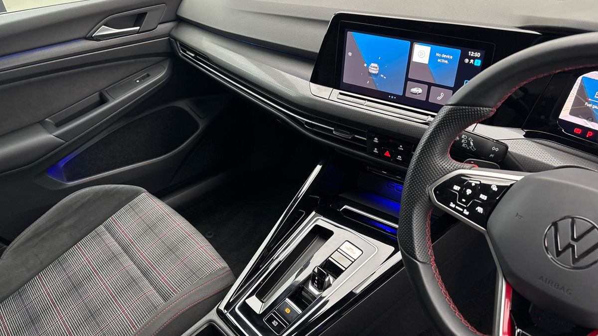 Volkswagen Golf Image 18