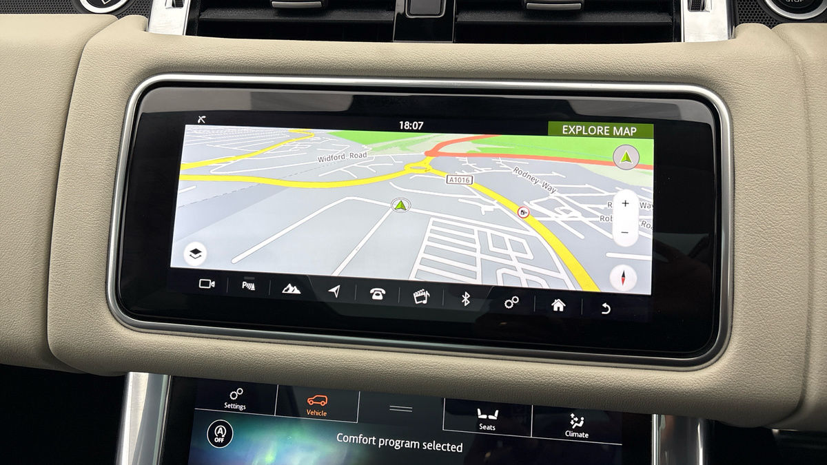 Land Rover Range Rover Sport Image 17