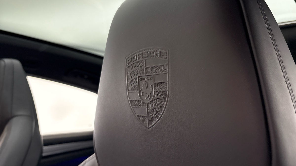 Porsche Cayenne Image 42