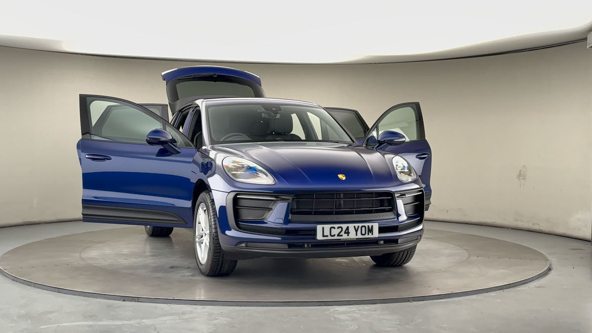 More views of Porsche Macan