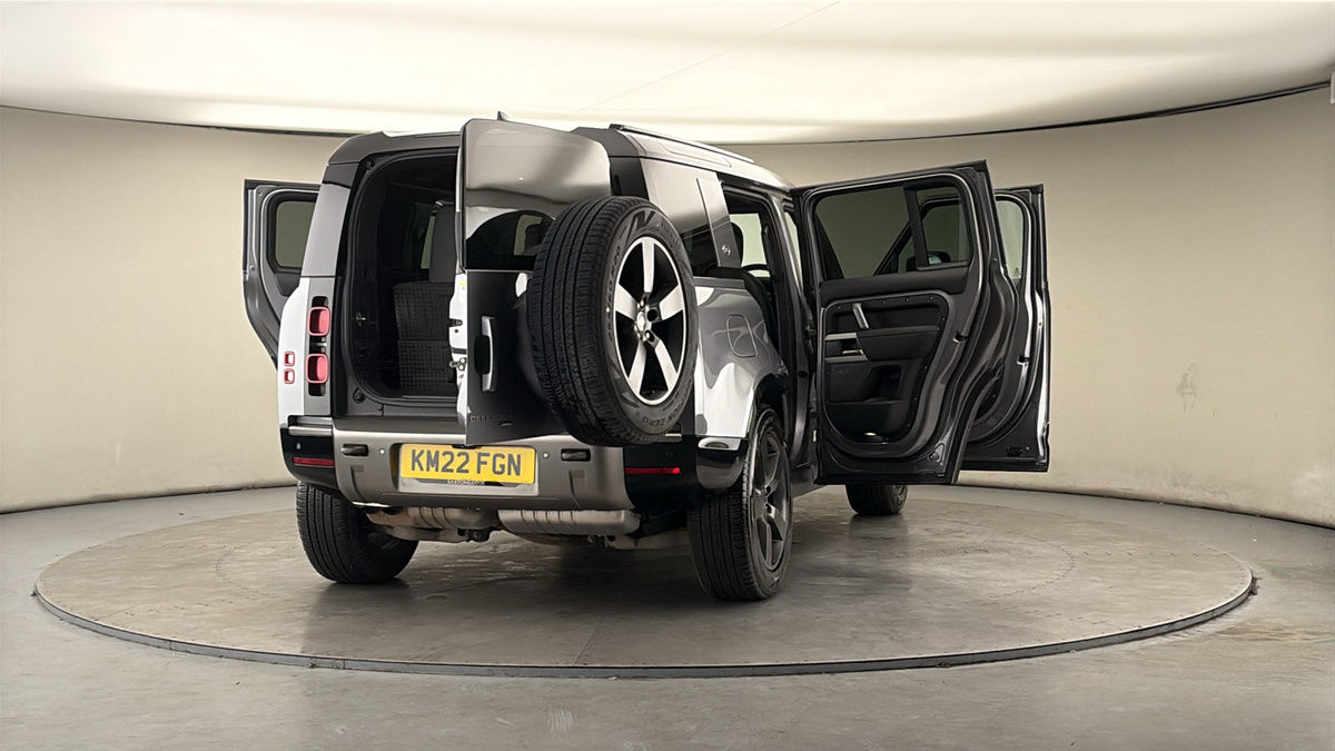More views of Land Rover Defender 110