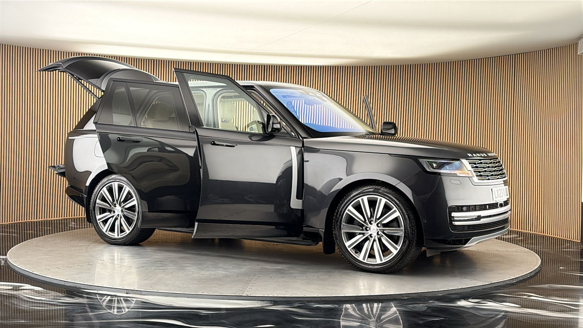 More views of Land Rover Range Rover