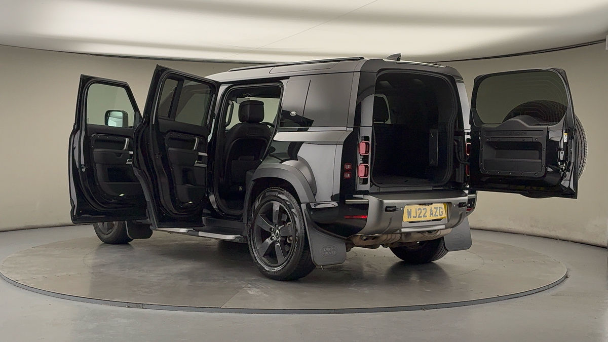 More views of Land Rover Defender 110