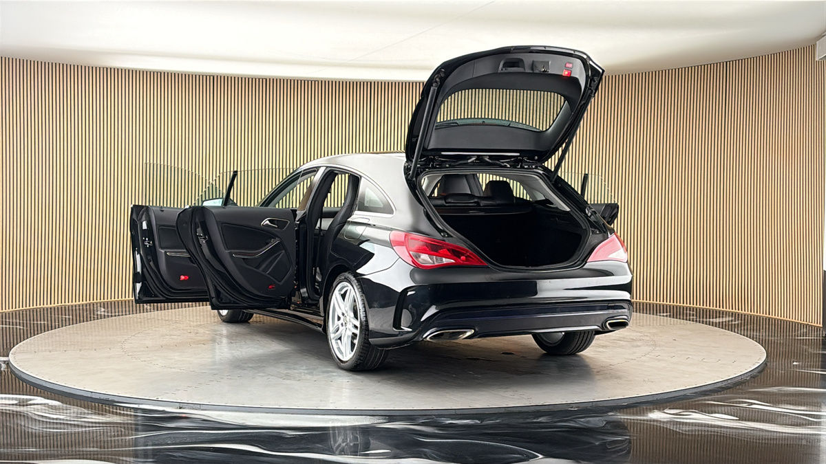 More views of Mercedes-Benz CLA
