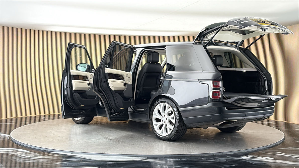 More views of Land Rover Range Rover