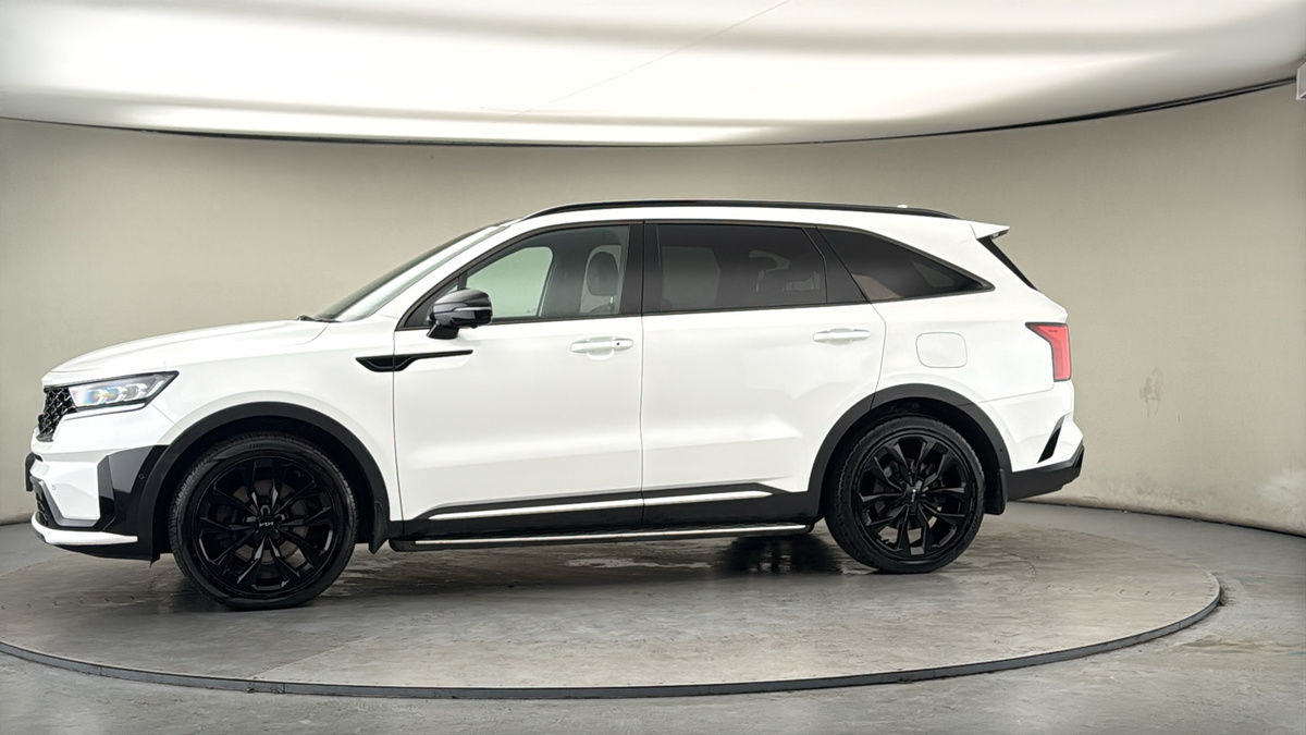 More views of Kia Sorento