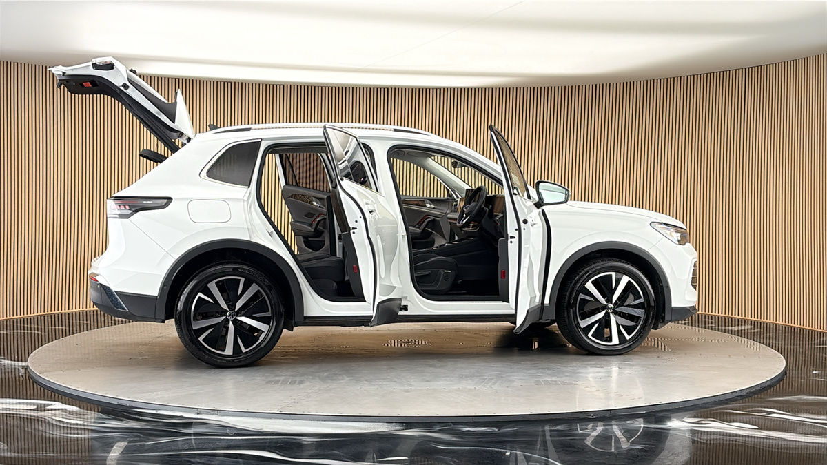 More views of Volkswagen Tiguan