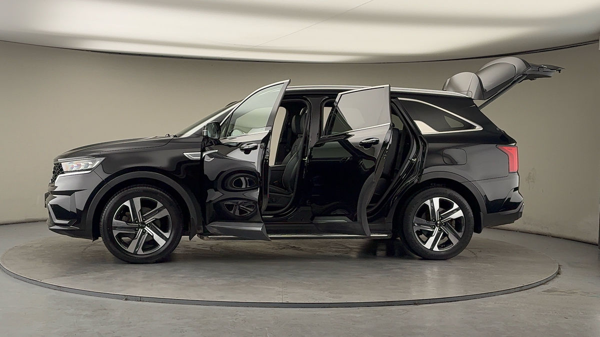 More views of Kia Sorento