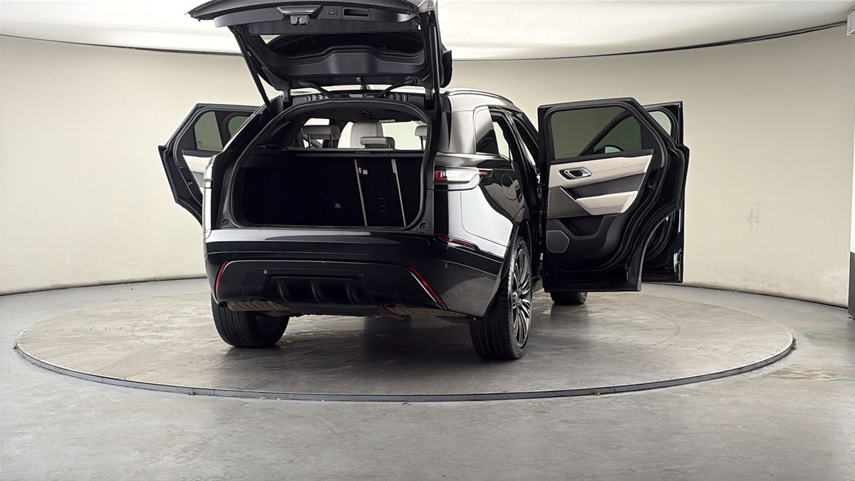 More views of Land Rover Range Rover Velar
