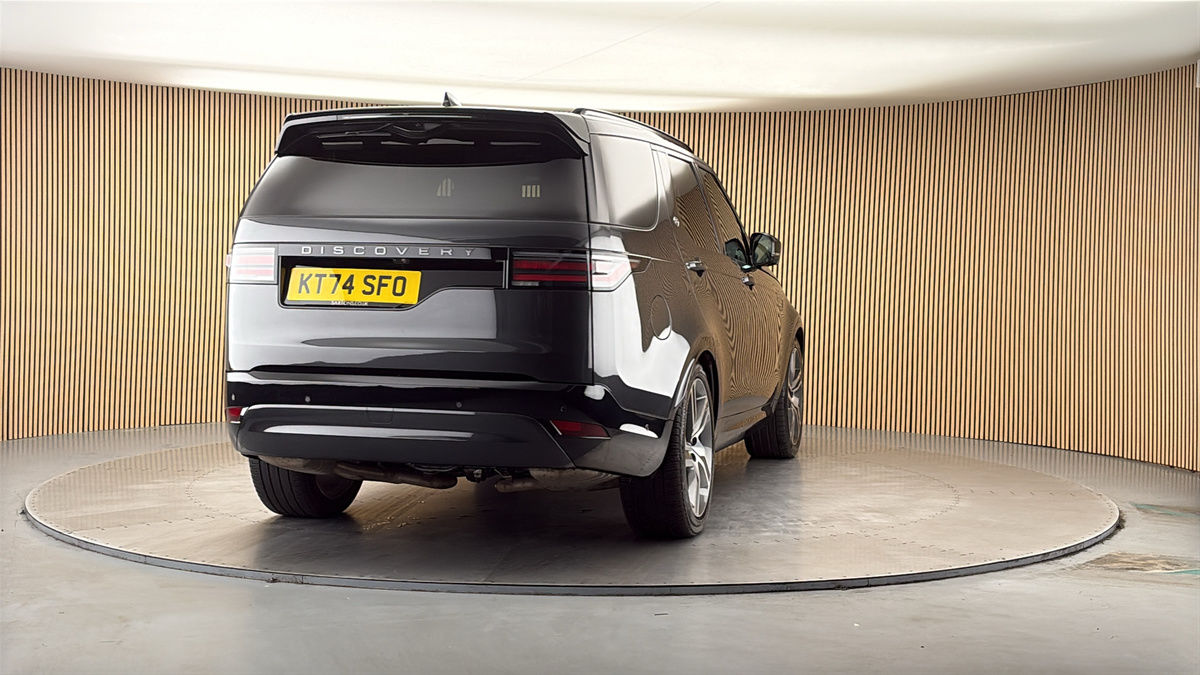More views of Land Rover Discovery