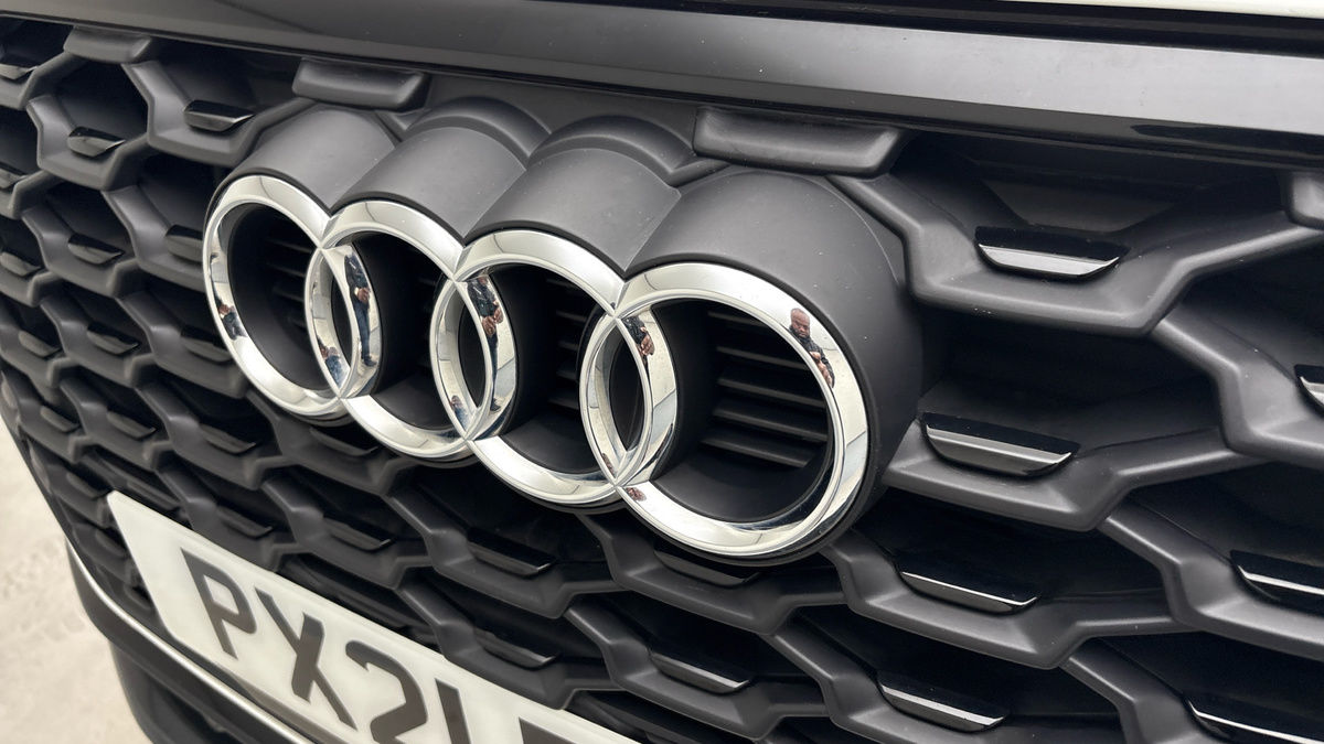Audi Q3 Image 24