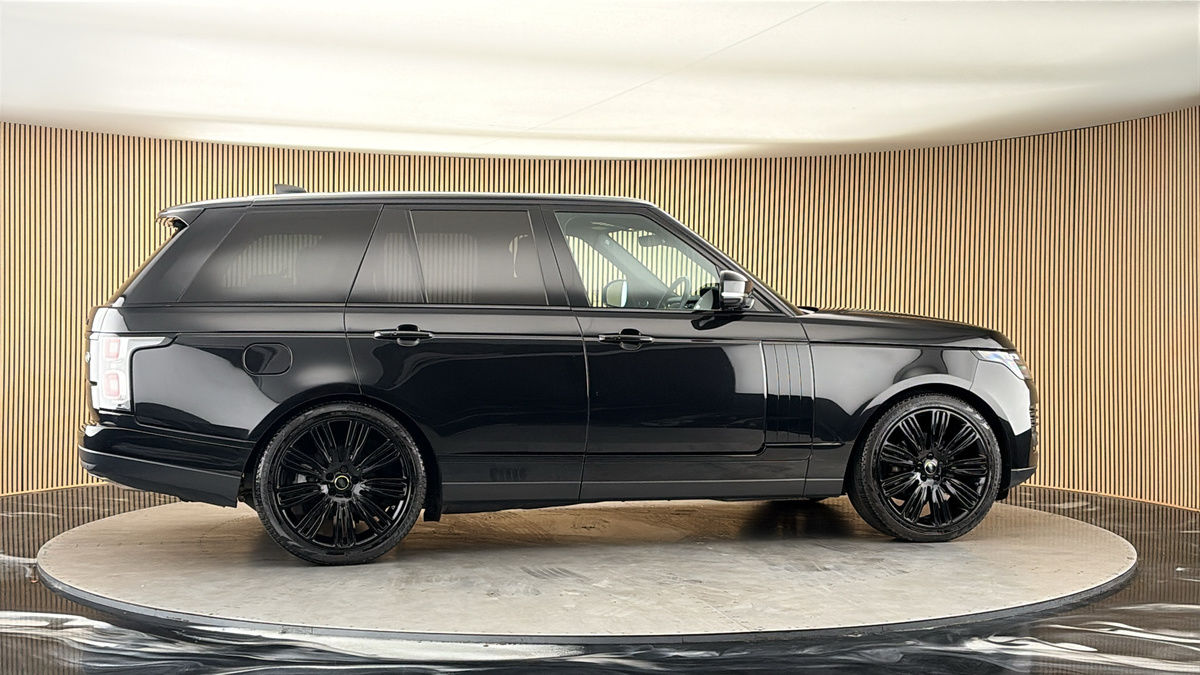 More views of Land Rover Range Rover
