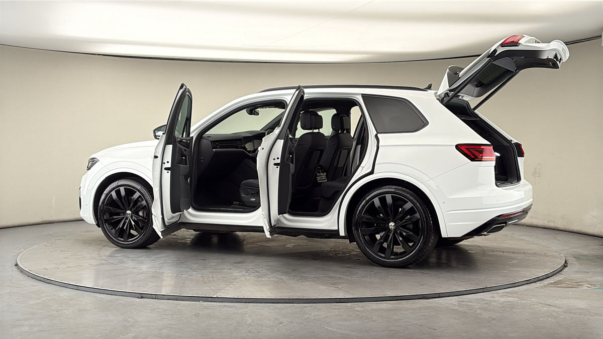 More views of Volkswagen Touareg