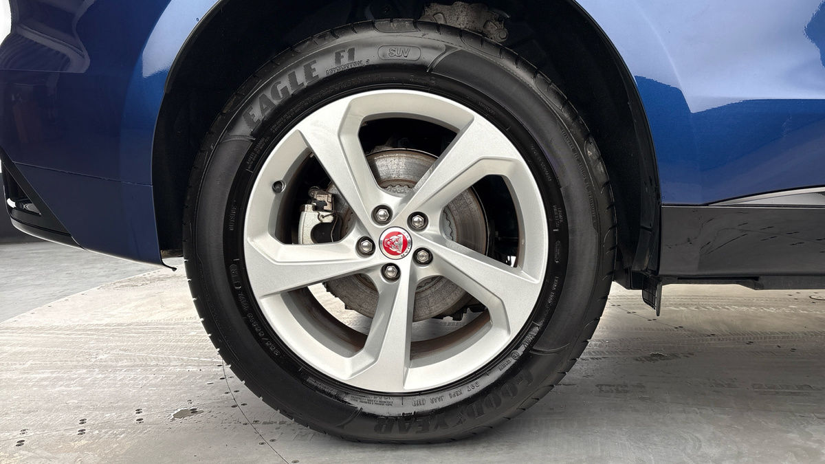 Jaguar F-PACE Image 10