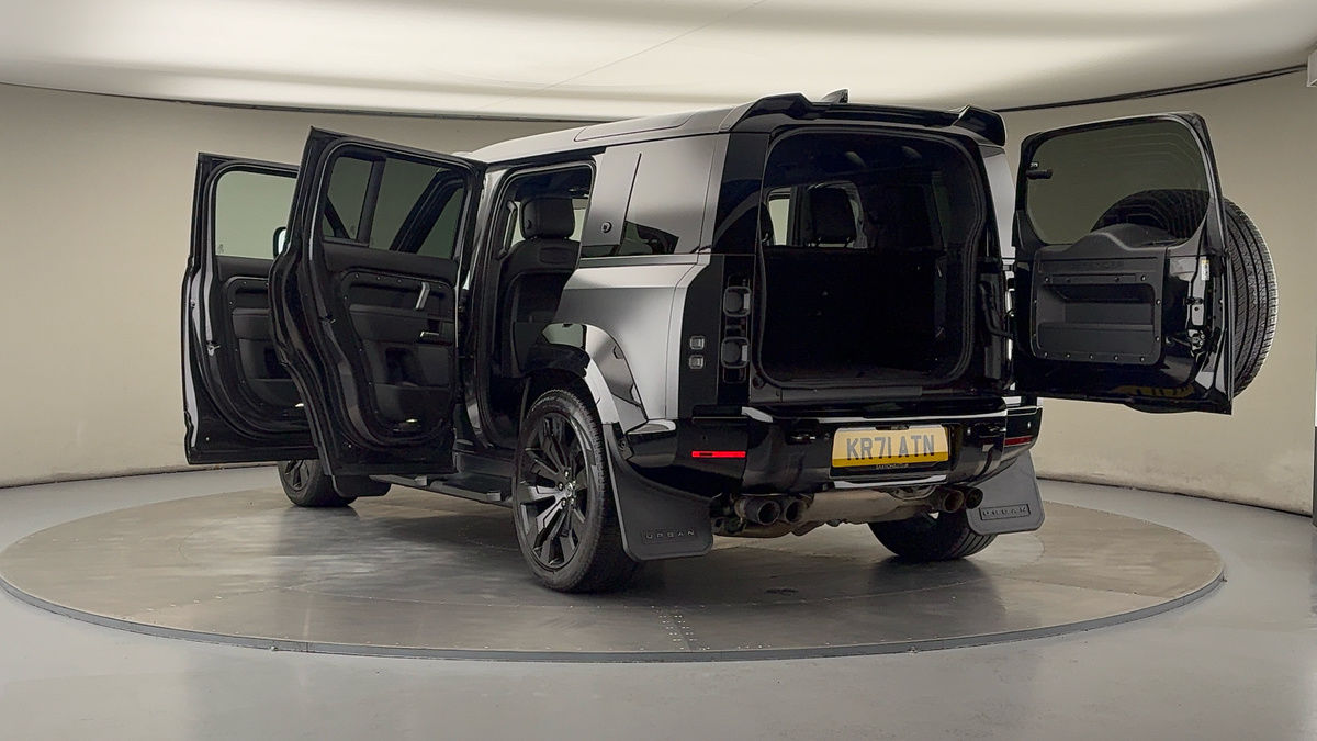 Land Rover Defender 110 Urban Image 46