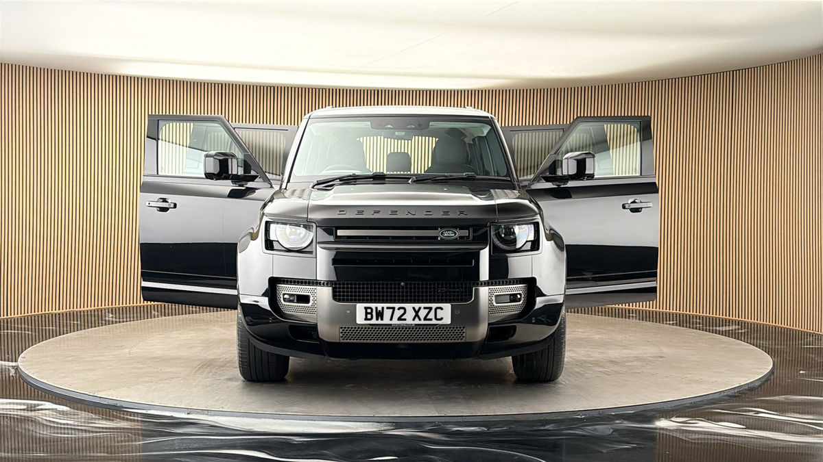More views of Land Rover Defender 110