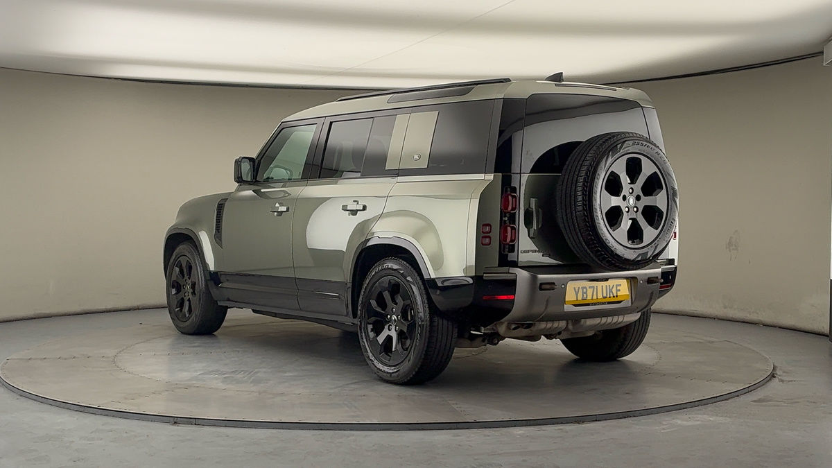 Land Rover Defender 110 Image 2