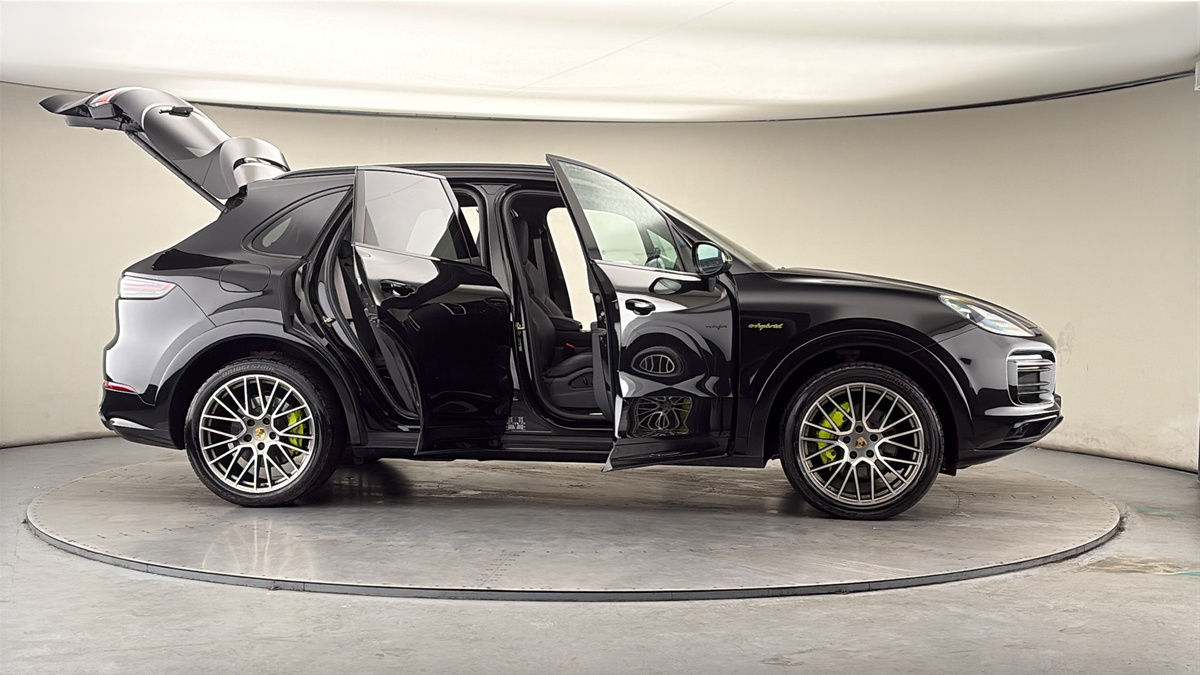 More views of Porsche Cayenne