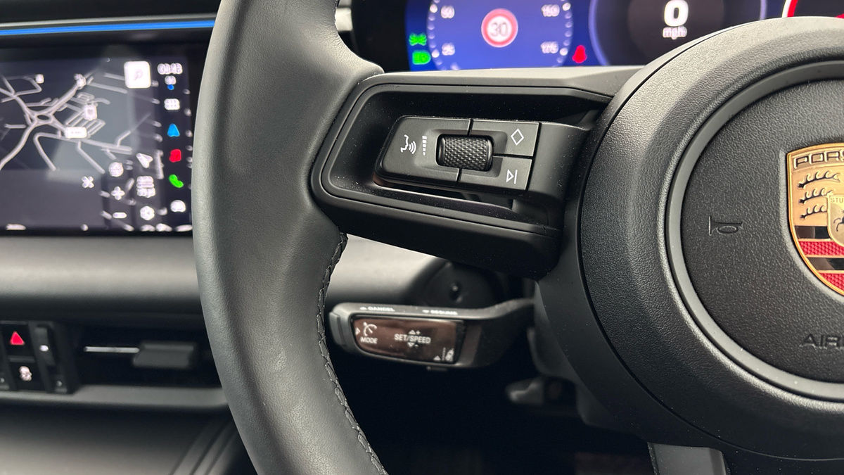 Porsche Macan Image 14