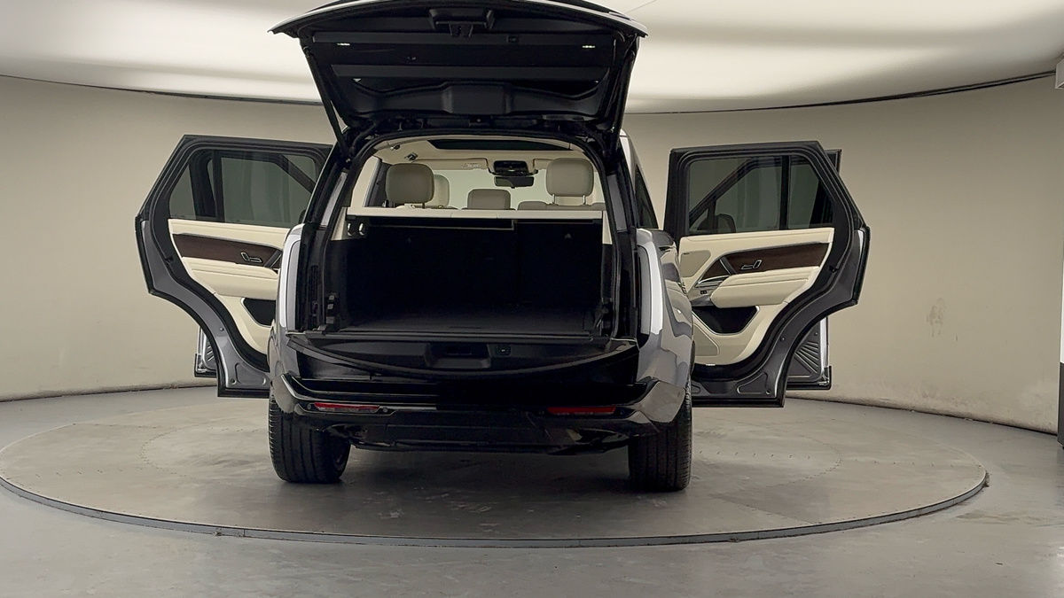 More views of Land Rover Range Rover