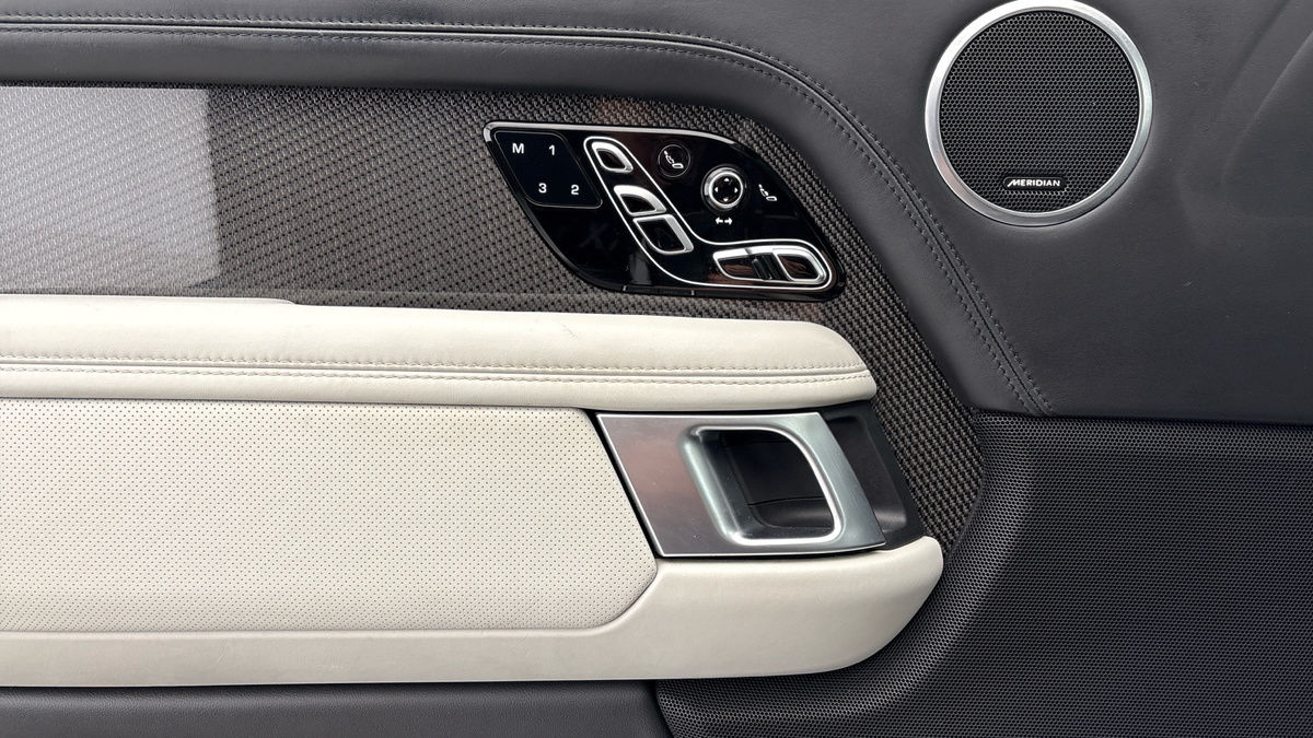 Land Rover Range Rover Image 19