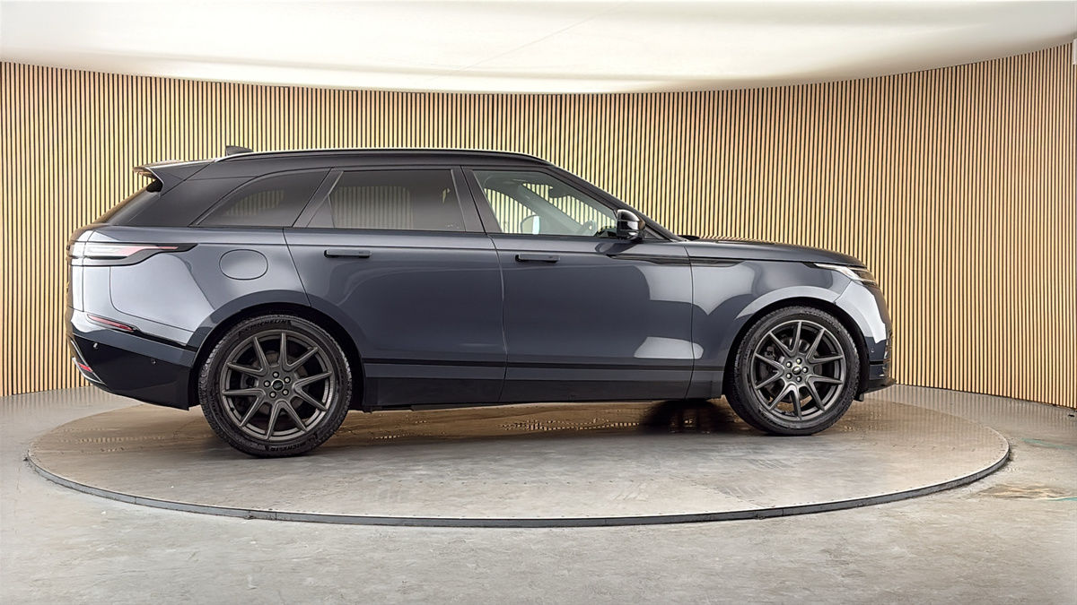 More views of Land Rover Range Rover Velar
