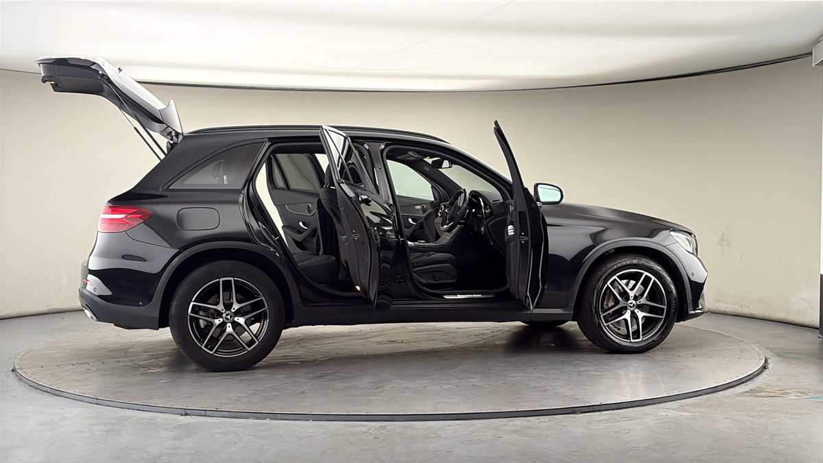 More views of Mercedes-Benz GLC