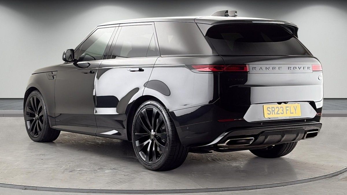 Land Rover Range Rover Sport Image 2