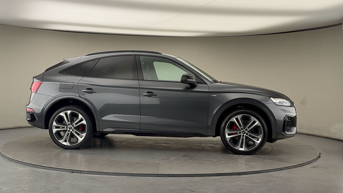 More views of Audi Q5